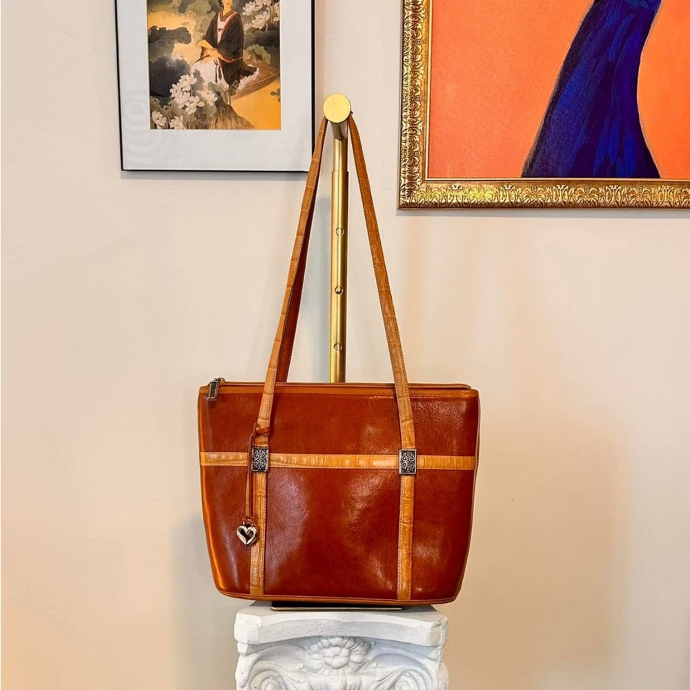 BRIGHTON East to West Tote